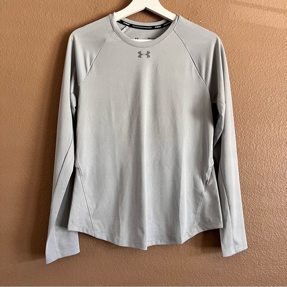 Under Armour Heat Gear Running Open Back Shirt Size Medium NWT - Picture 2 of 11